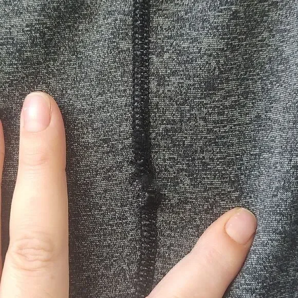 Athleta Women's Space Dye Chaturanga Capri Legging Criss Cross Gray Size L - Picture 8 of 9